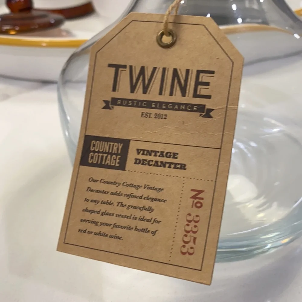 [Twine] Country Cottage Vintage Decanter